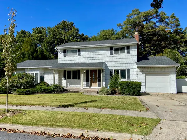 21 Shelton Court, Commack, NY 11725