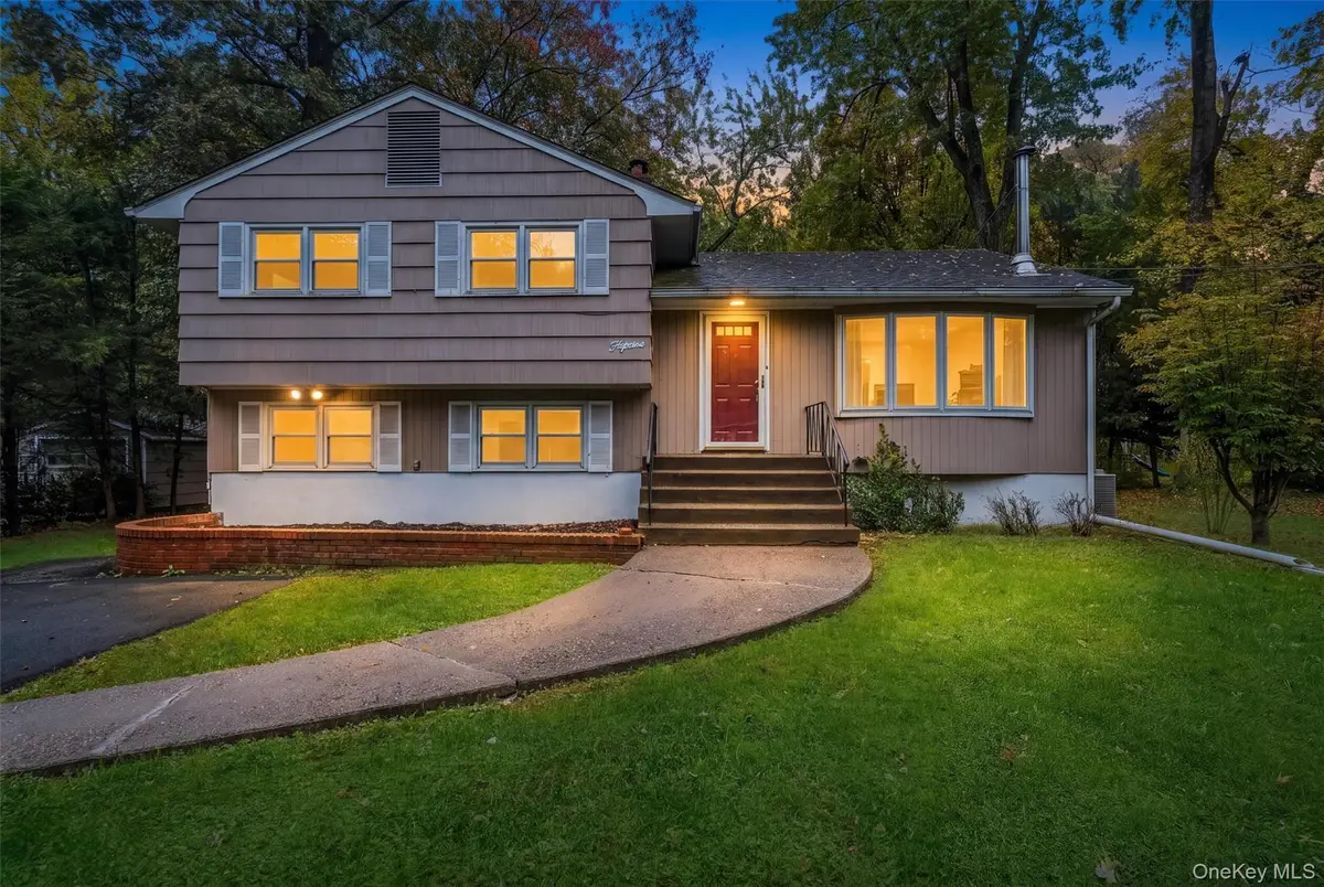 15 Oak Road, New City, NY 10956 - #1
