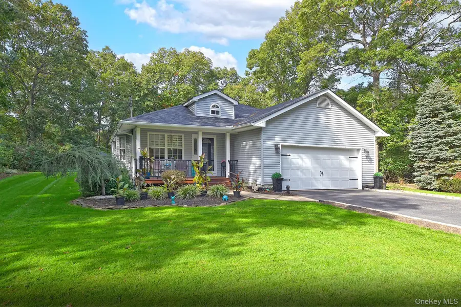 81 C Robinson Avenue, Medford, NY 11763 - #2