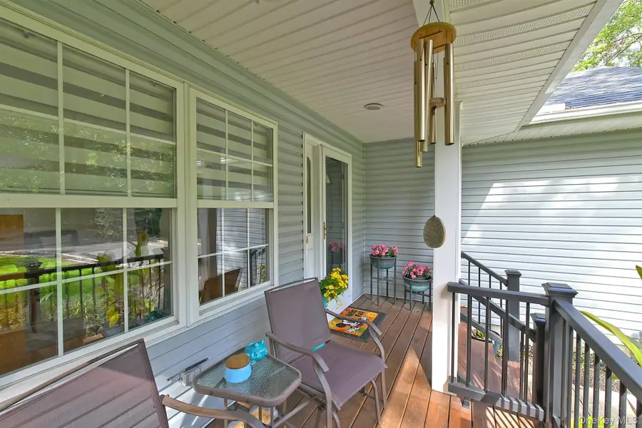 81 C Robinson Avenue, Medford, NY 11763 - #3