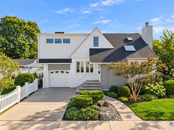 101 Tulip Place, North Bellmore, NY 11710