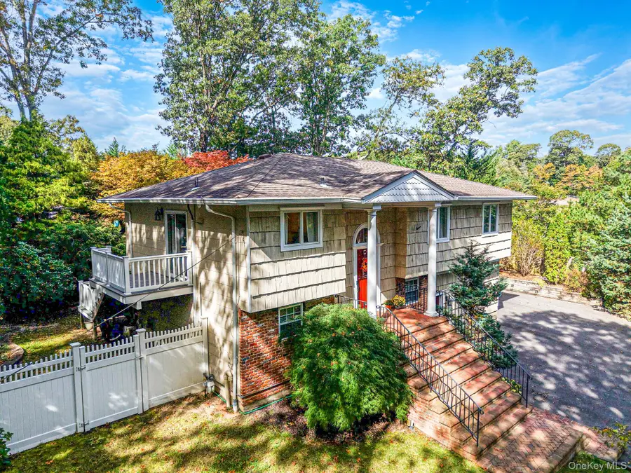 6 Wyandanch Boulevard, Smithtown, NY 11787 - #2