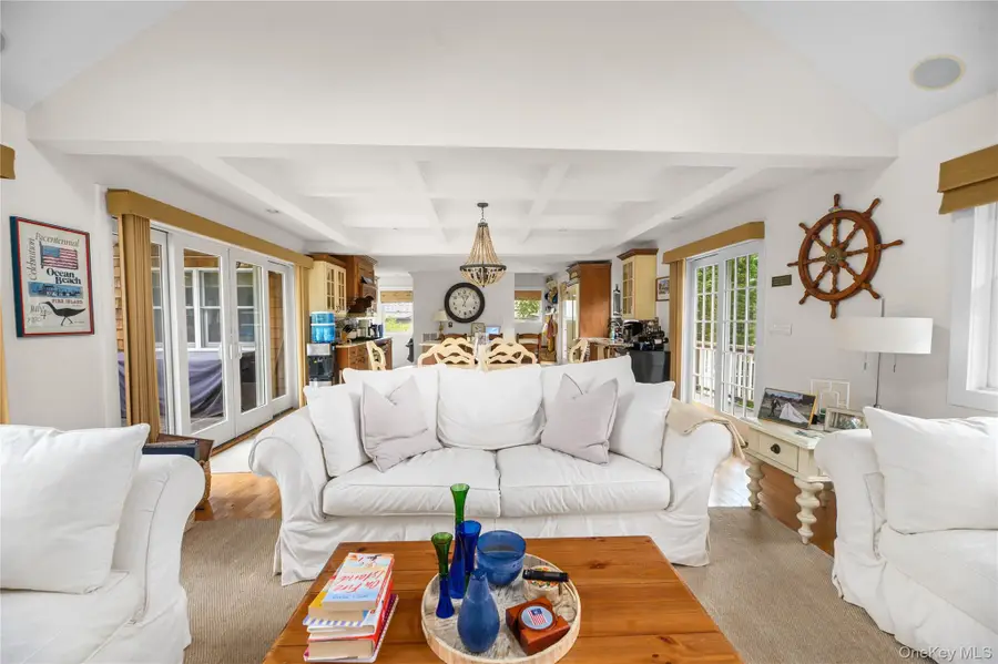 35 Gale Avenue, Seaview, NY 11770 - #3