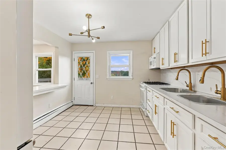 8 Sutherland Drive, Monroe, NY 10950 - #3