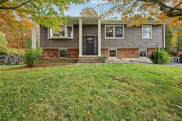 19 Saint Michaels Terrace, Carmel, NY 10512