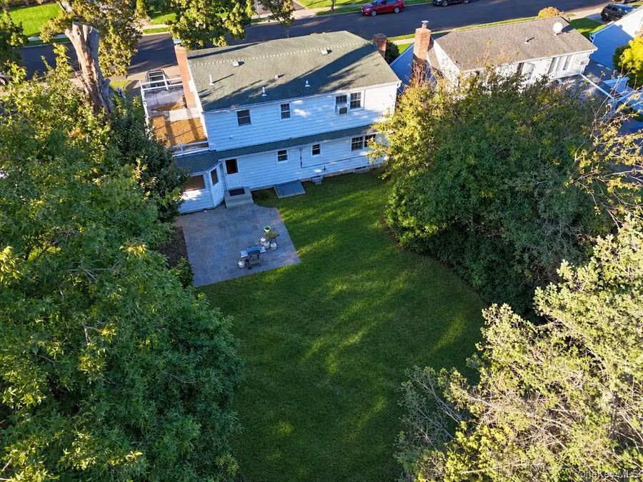 11 University Place, Glen Head, NY 11545 - #2