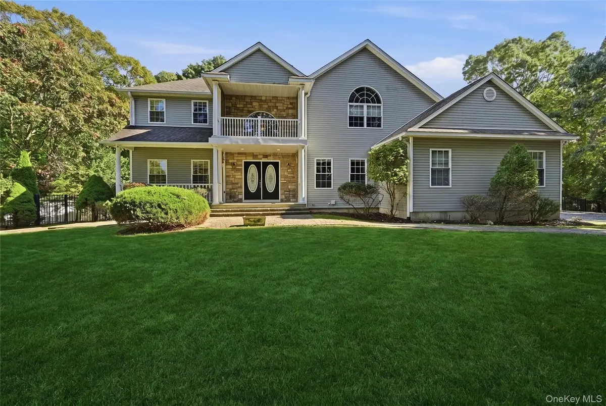 23 Moss Creek Lane, East Patchogue, NY 11772 - #1