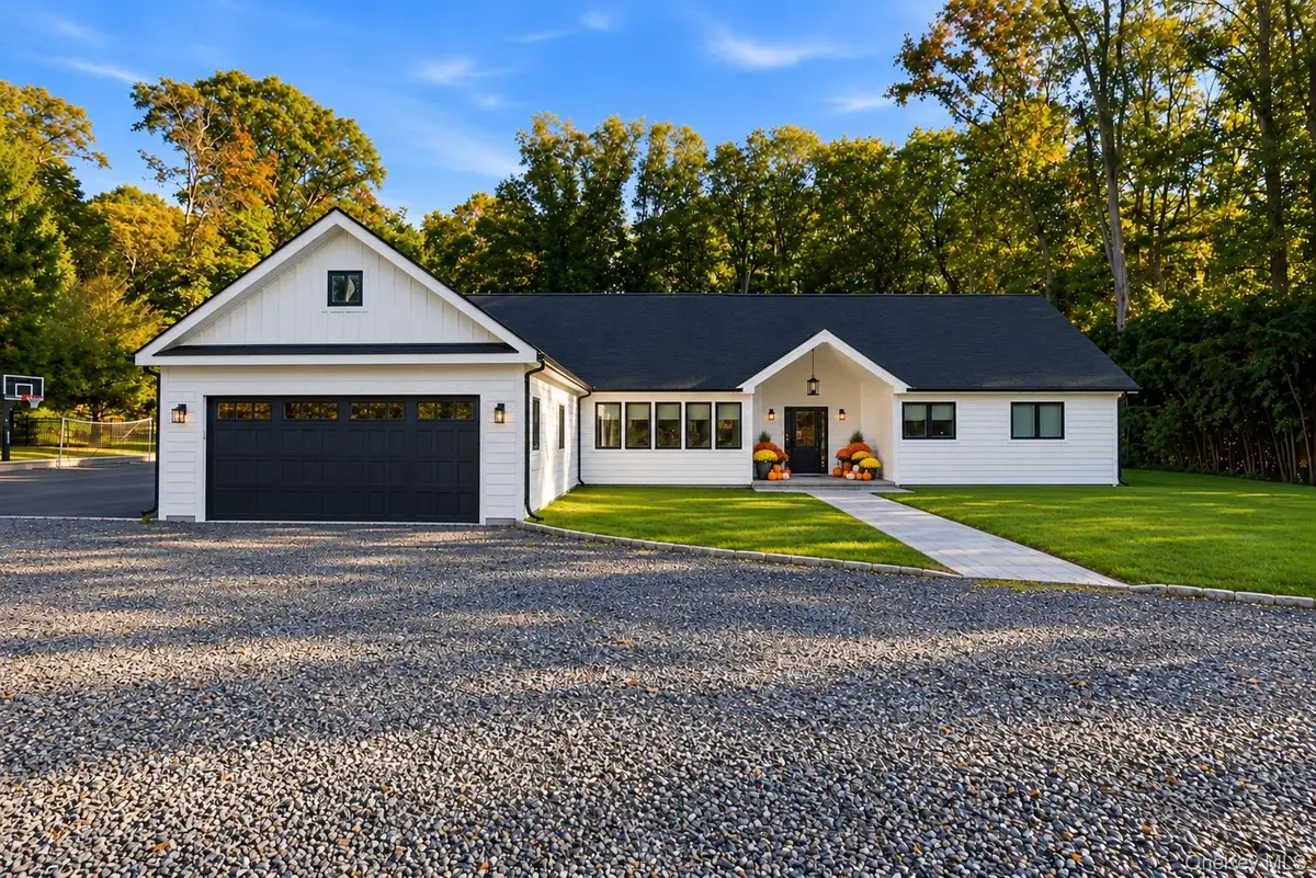 12 Meadow Lane, Lloyd Harbor, NY 11743 - #1