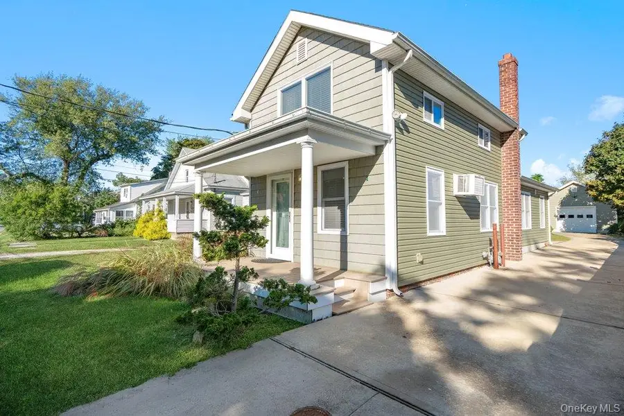 83 Nottingham Avenue, Patchogue, NY 11772 - #2