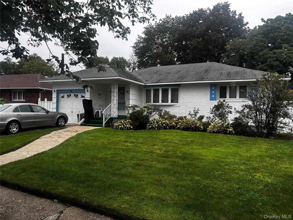 904 Barry Drive W, Valley Stream, NY 11580 - #1