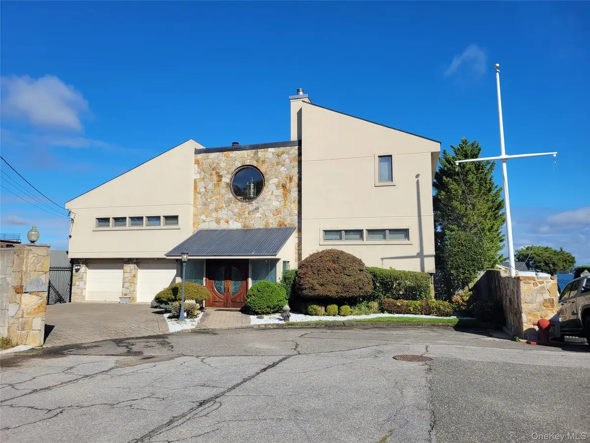 154-43 Riverside Drive, Beechhurst, NY 11357 - #1