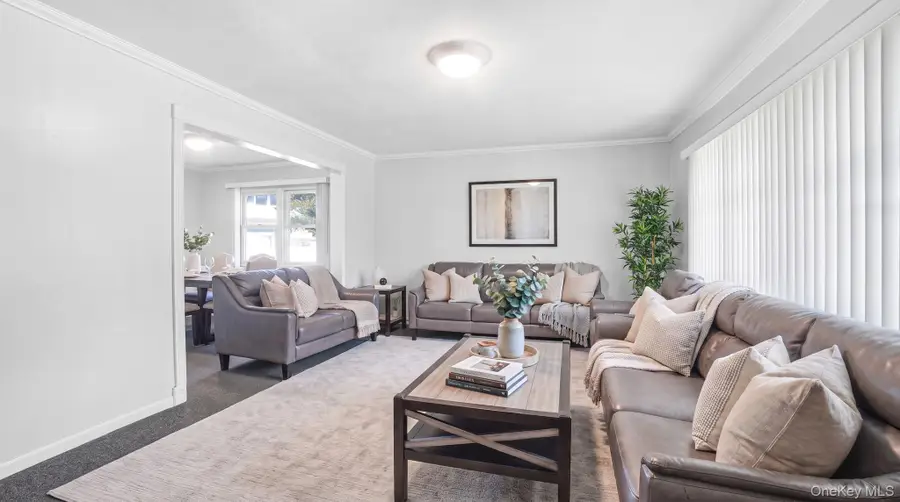 10 Victor Court, Hicksville, NY 11801 - #2