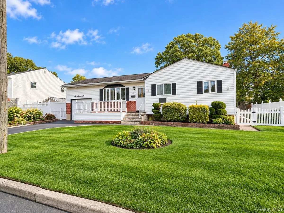 1073 Oakneck Road, Bay Shore, NY 11706 - #1
