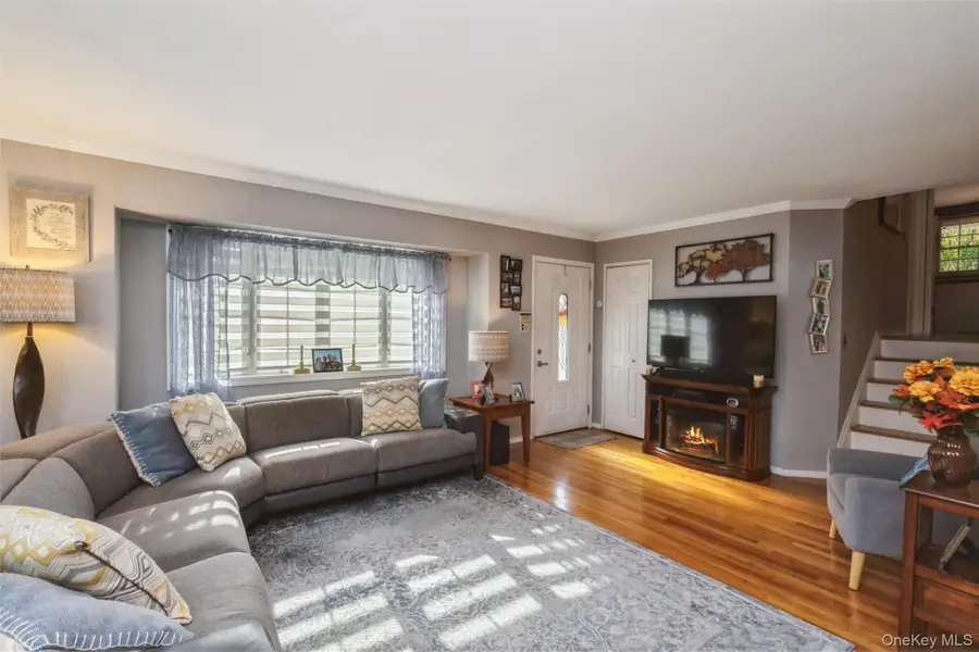 32 Ramsey Road, Commack, NY 11725 - #3