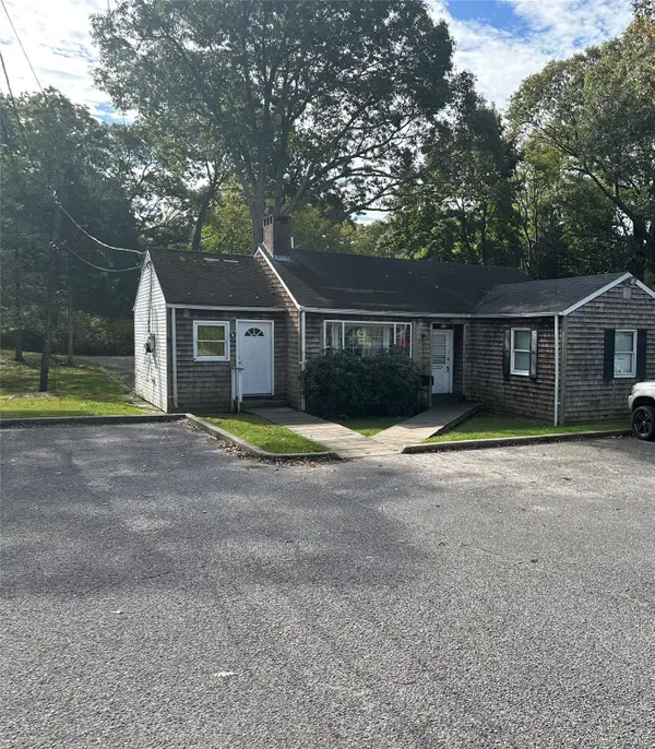 4 New Lane, Selden, NY 11784
