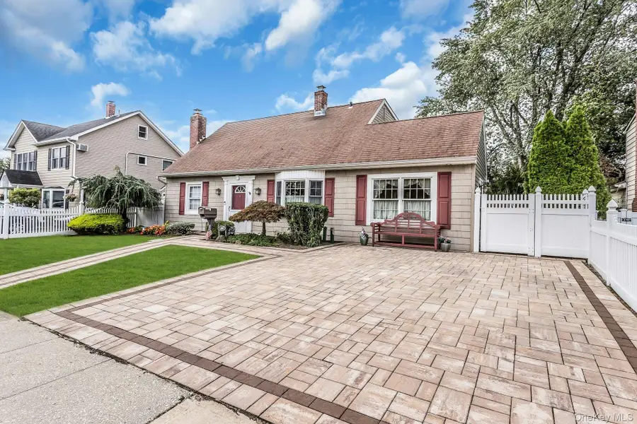 168 Saddle Lane, Levittown, NY 11756 - #2