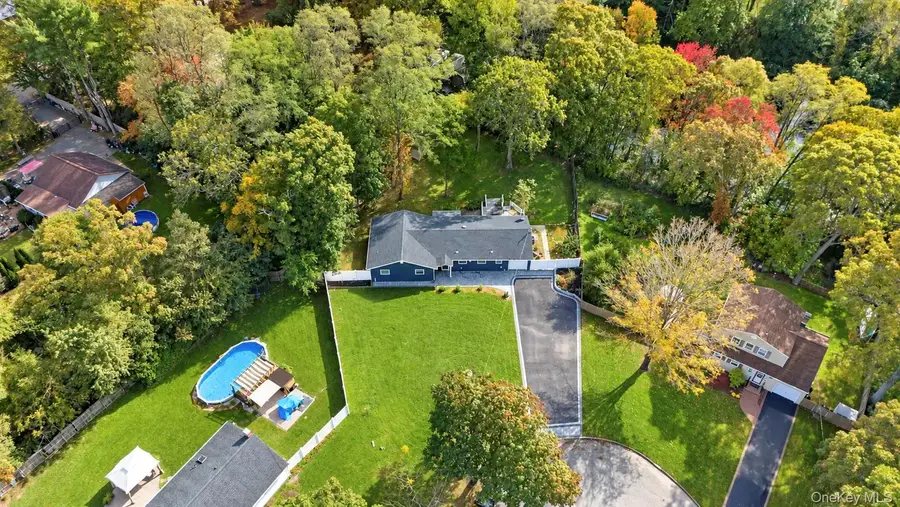 7 Thomas Street, Coram, NY 11727 - #2