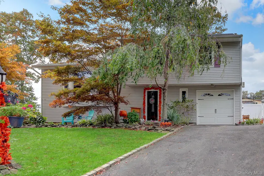 12 Croydon Avenue, Ronkonkoma, NY 11779 - #2