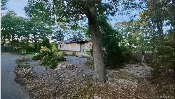 197 Albany Avenue, Babylon, NY 11704