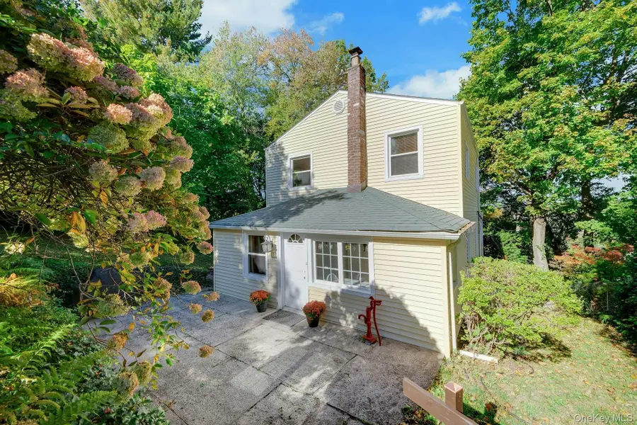 118 Circular Street, Thornwood, NY 10594 - #3