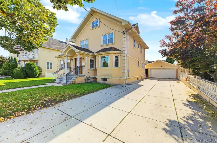 30 North Drive, Whitestone, NY 11357 - #2