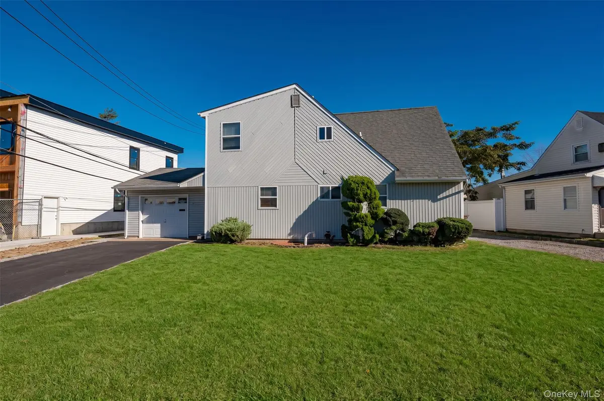 148 Kingfisher Road, Levittown, NY 11756 - #1