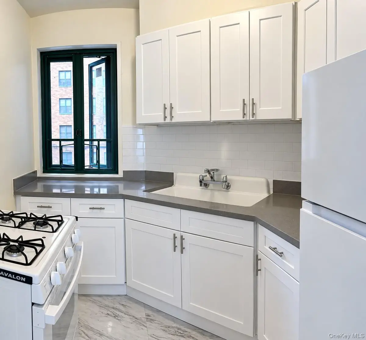 24 Metropolitan Oval #2D, Bronx, NY 10462 - #1