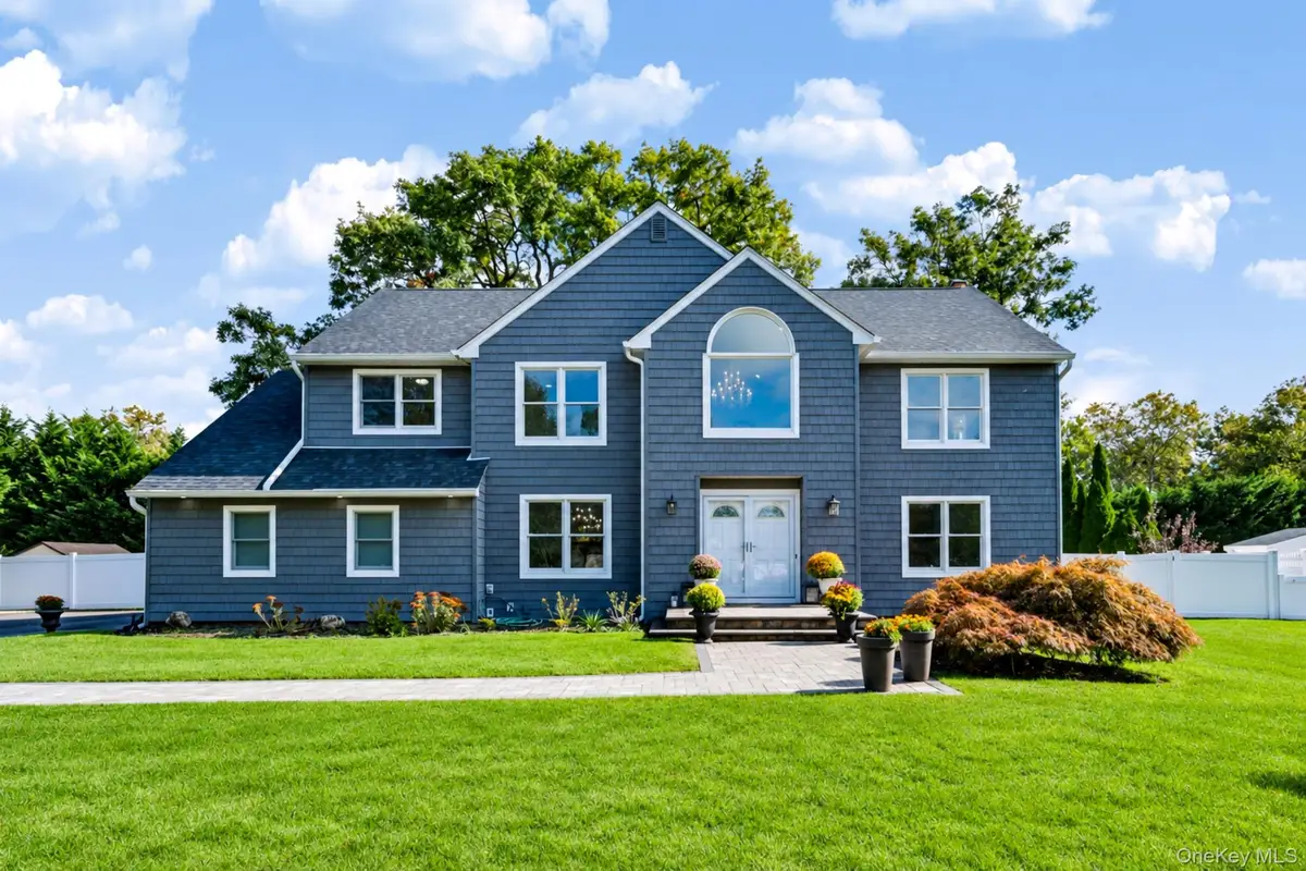 8 Brandon, Commack, NY 11725 - #1