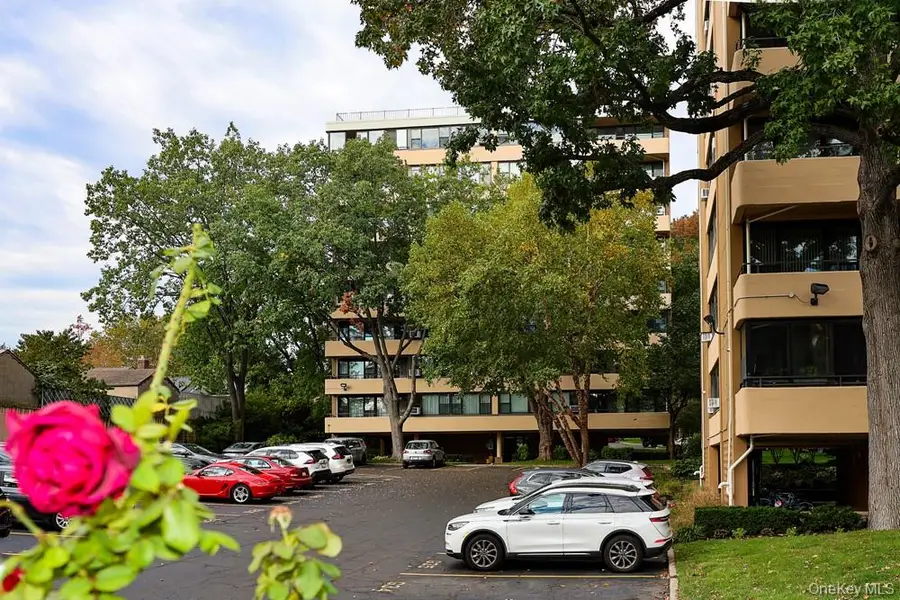 10-34 166th Street #9D, Whitestone, NY 11357 - #3
