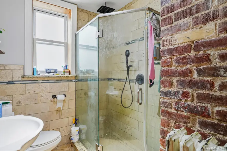 194 Voss Avenue, Yonkers, NY 10703 - #3