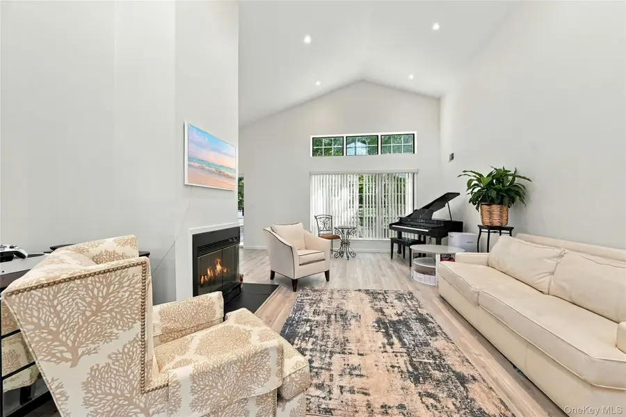 23 Saddlebrook Court, Middle Island, NY 11953 - #2