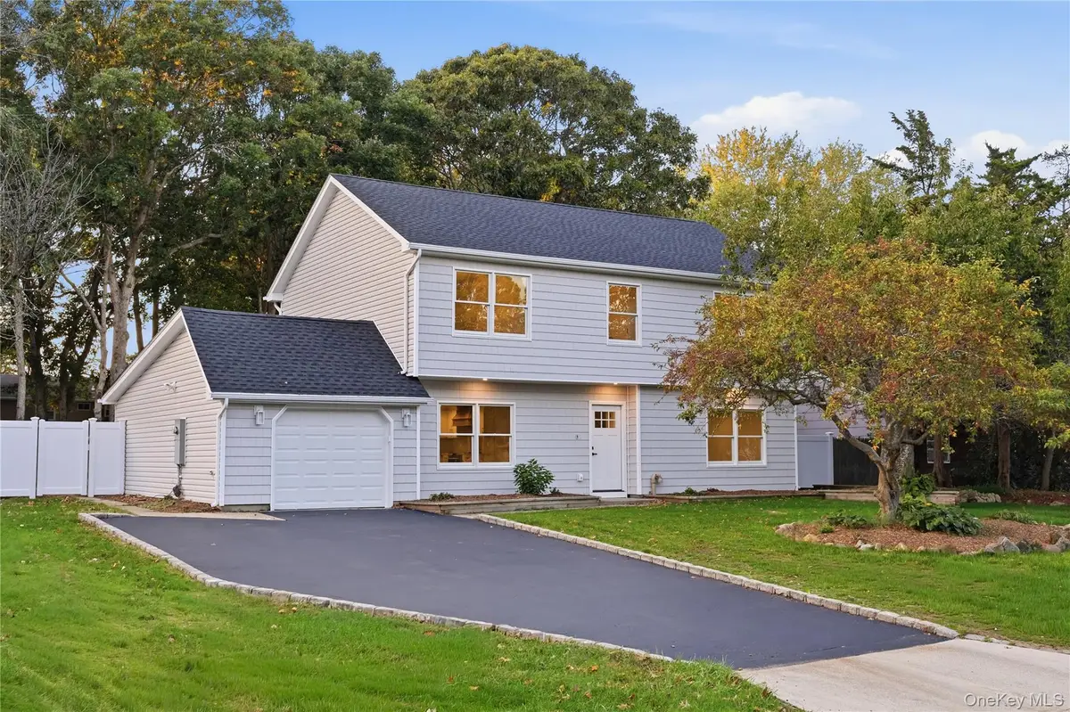 22 Woodbrook Drive, Ridge, NY 11961 - #1
