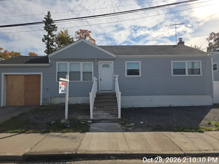 918 Sunrise Highway, North Babylon, NY 11704 - #2