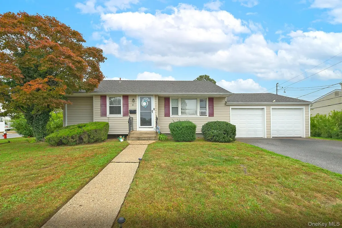 31 Cherry Lane, Hicksville, NY 11801 - #1