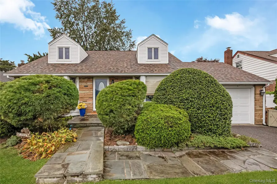 19 Leonard Road, Syosset, NY 11791 - #2