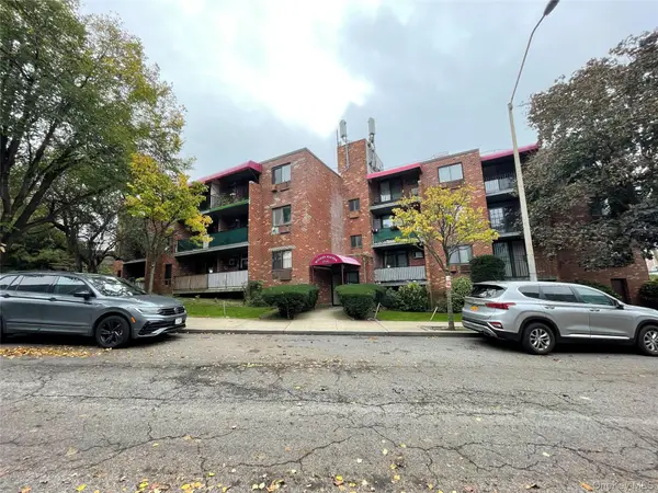 57-45 74th Street #106, Middle Village, NY 11379