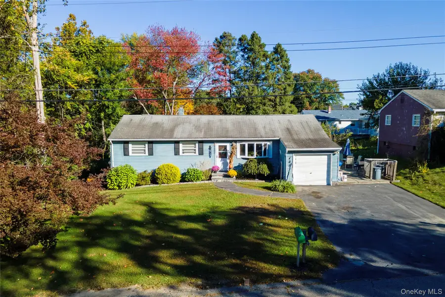 6 Iroquois Drive, Wappingers Falls, NY 12590 - #2