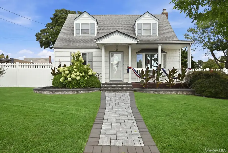 980 Washington Avenue, Westbury, NY 11590 - #2
