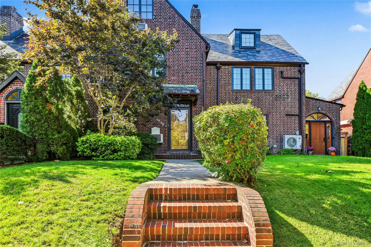 69-38 Fleet Street, Forest Hills, NY 11375 - #1