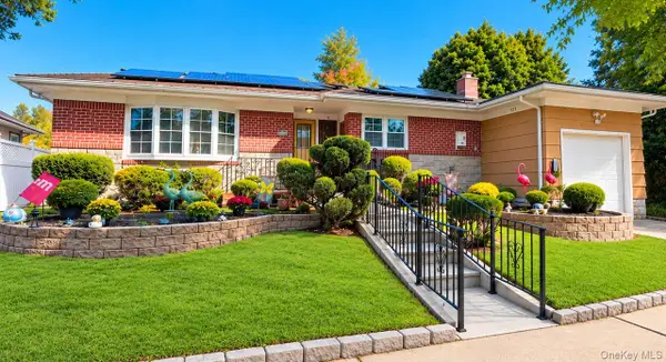 218-21 Stewart Road, Hollis Hills, NY 11427