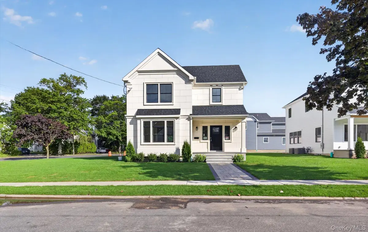 131 Searingtown Road, Albertson, NY 11507 - #1
