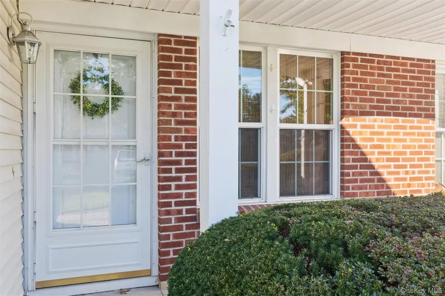 194 Haddon Hollow Court, Middle Island, NY 11953 - #3