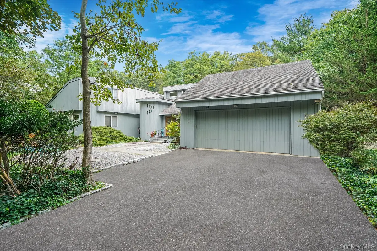 271 Bread And Cheese Hollow Road, Northport, NY 11768 - #1