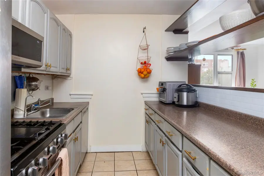 609 Kappock #8D, Bronx, NY 10463 - #3