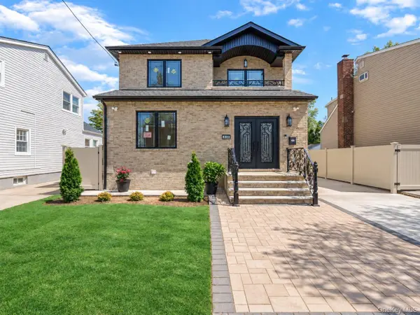 918 N 6th Street, North New Hyde Park, NY 11040