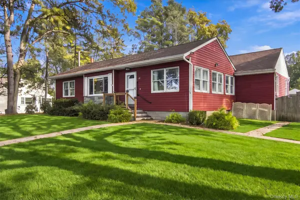 41 Kirk Avenue, Lake Ronkonkoma, NY 11779