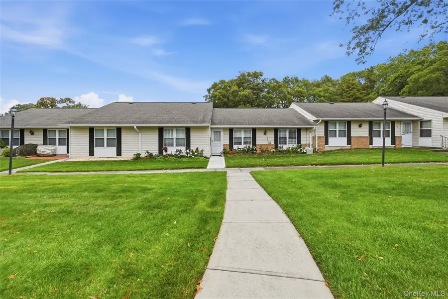 379C Woodbridge Drive #C, Ridge, NY 11961 - #2
