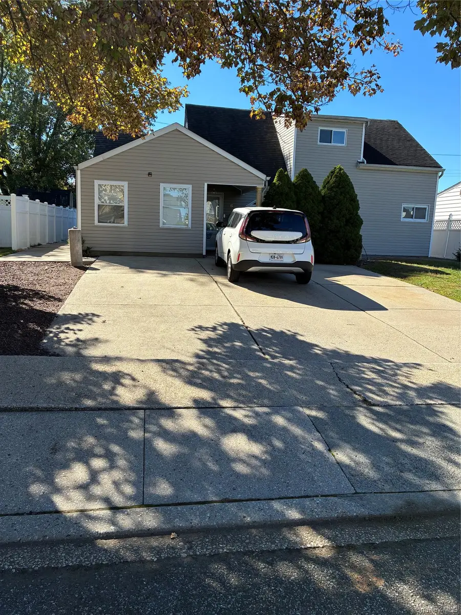 69 Wheelbarrow Lane, Wantagh, NY 11793 - #2