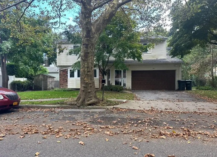 4 Shire Court, Greenlawn, NY 11740 - #2