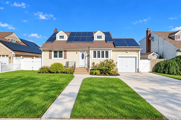 33 Nims Avenue, West Babylon, NY 11704